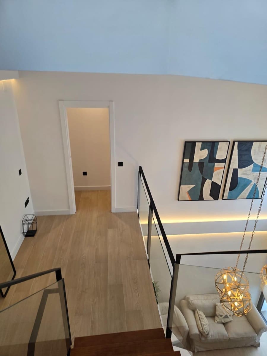 2 bedroom Apartment for rent in Sanlucar la Mayor - € 900 (Ref: 9897353)