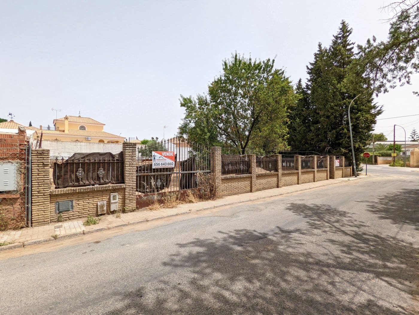 Building Plot for sale in Sanlucar la Mayor - € 149,900 (Ref: 9897354)