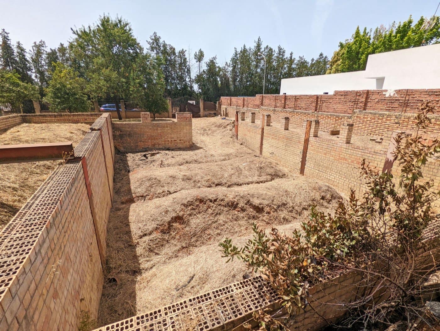 Building Plot for sale in Sanlucar la Mayor - € 149,900 (Ref: 9897354)