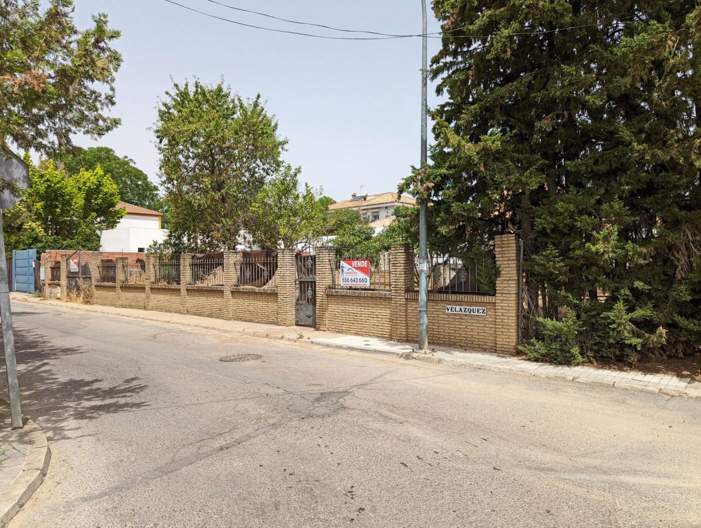 Building Plot for sale in Sanlucar la Mayor - € 149,900 (Ref: 9897354)