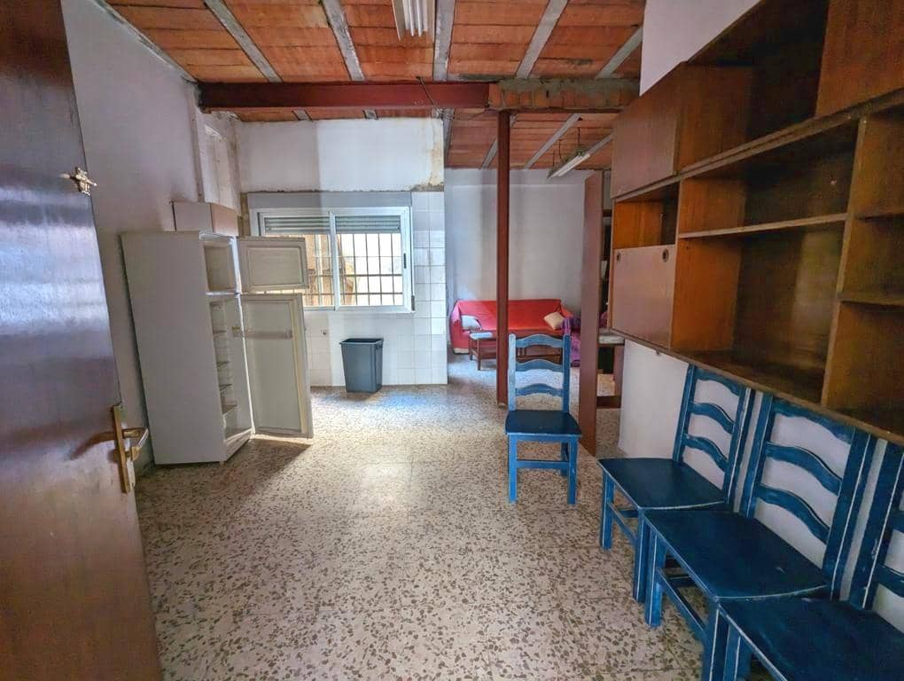 Commercial for rent in Sanlucar la Mayor - € 450 (Ref: 9897355)