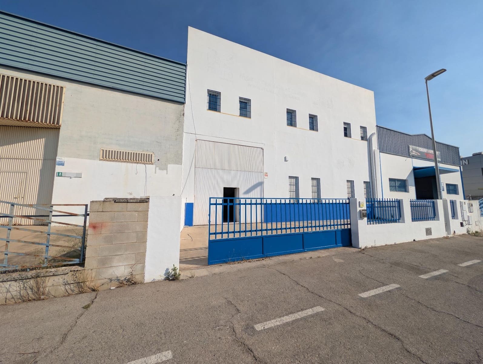 Business for rent in Benacazon - € 1,200 (Ref: 9899178)