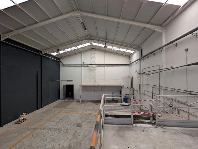 Business for rent in Benacazón - € 1,200 (Ref: 9899178)