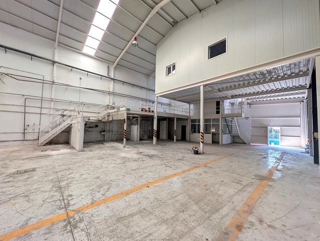 Business for rent in Benacazón - € 1,200 (Ref: 9899178)