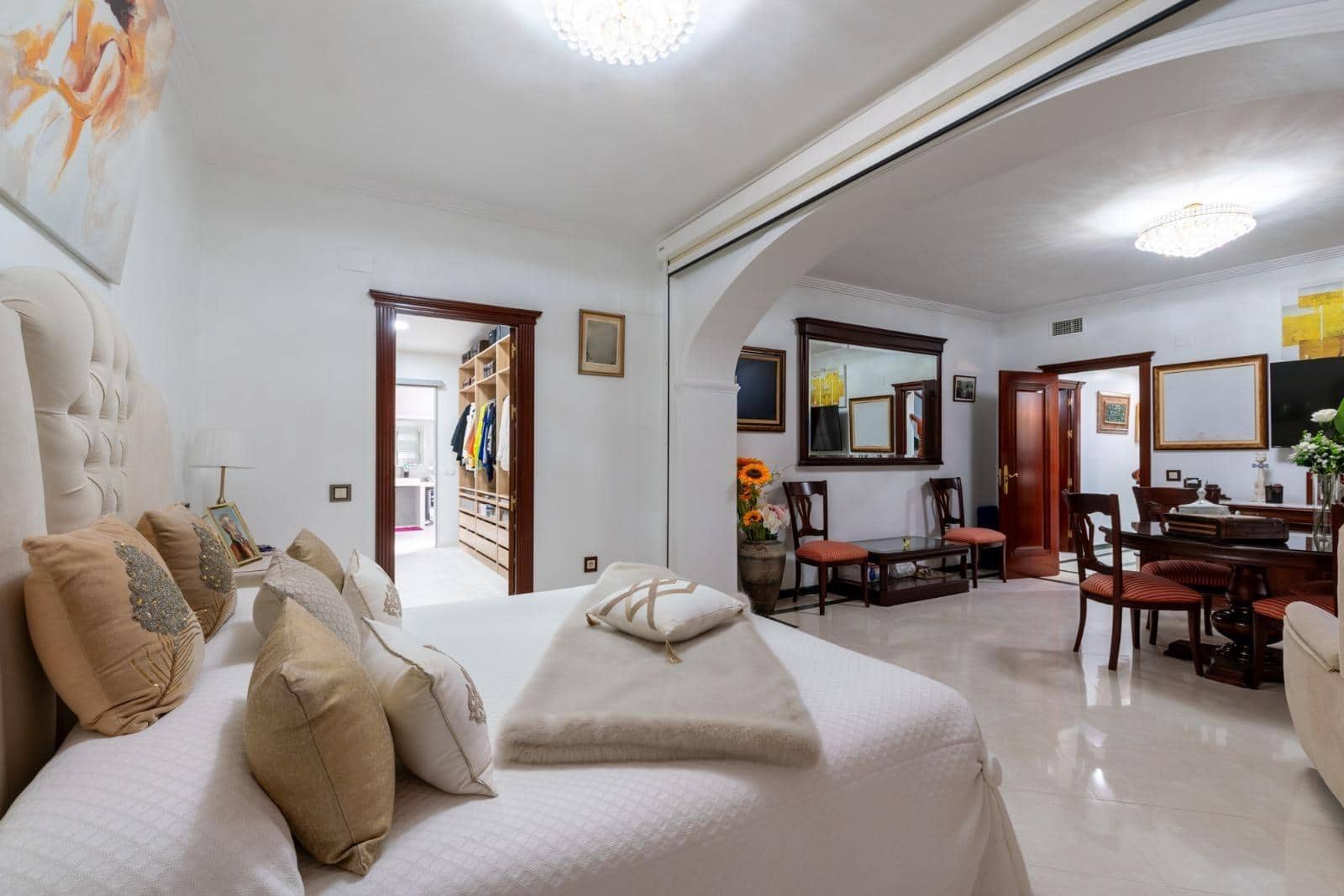 4 sovrum Villa till salu i Sanlucar la Mayor med pool - 650 000 € (Ref: 9903929)