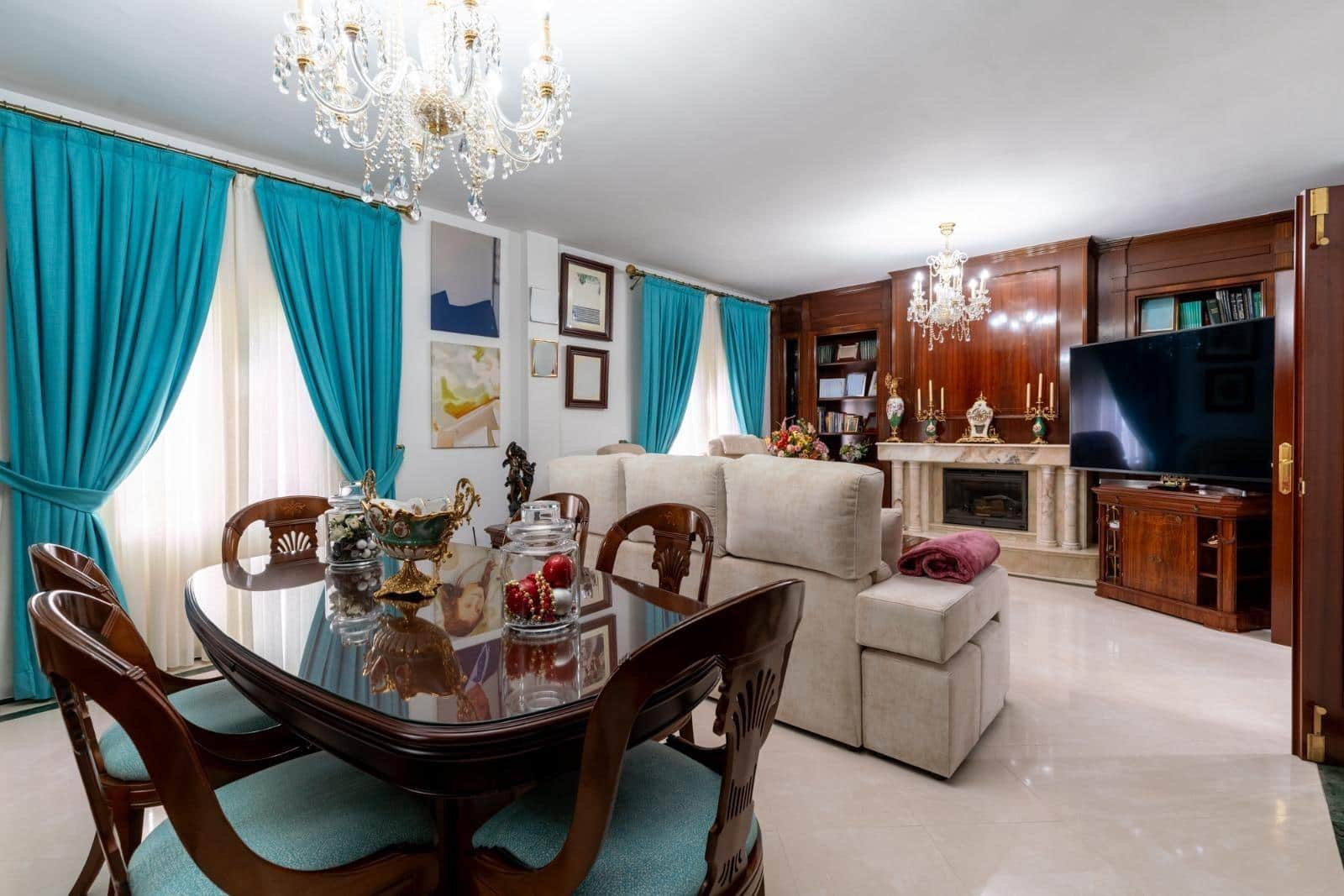 4 sovrum Villa till salu i Sanlucar la Mayor med pool - 650 000 € (Ref: 9903929)