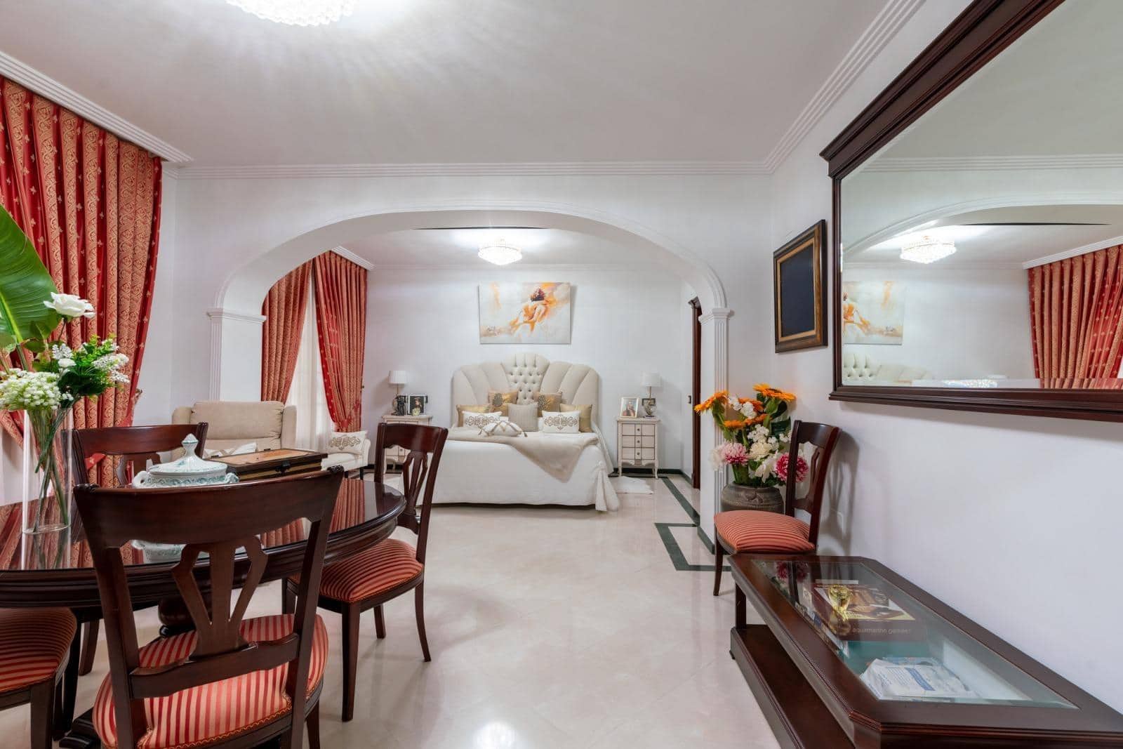 4 sovrum Villa till salu i Sanlucar la Mayor med pool - 650 000 € (Ref: 9903929)