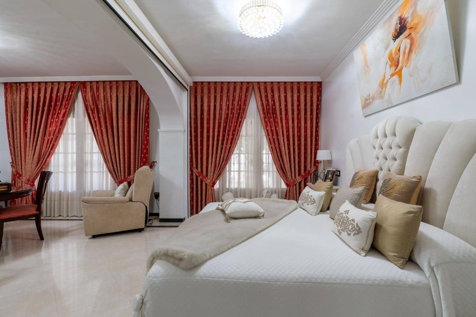 4 sovrum Villa till salu i Sanlucar la Mayor med pool - 650 000 € (Ref: 9903929)