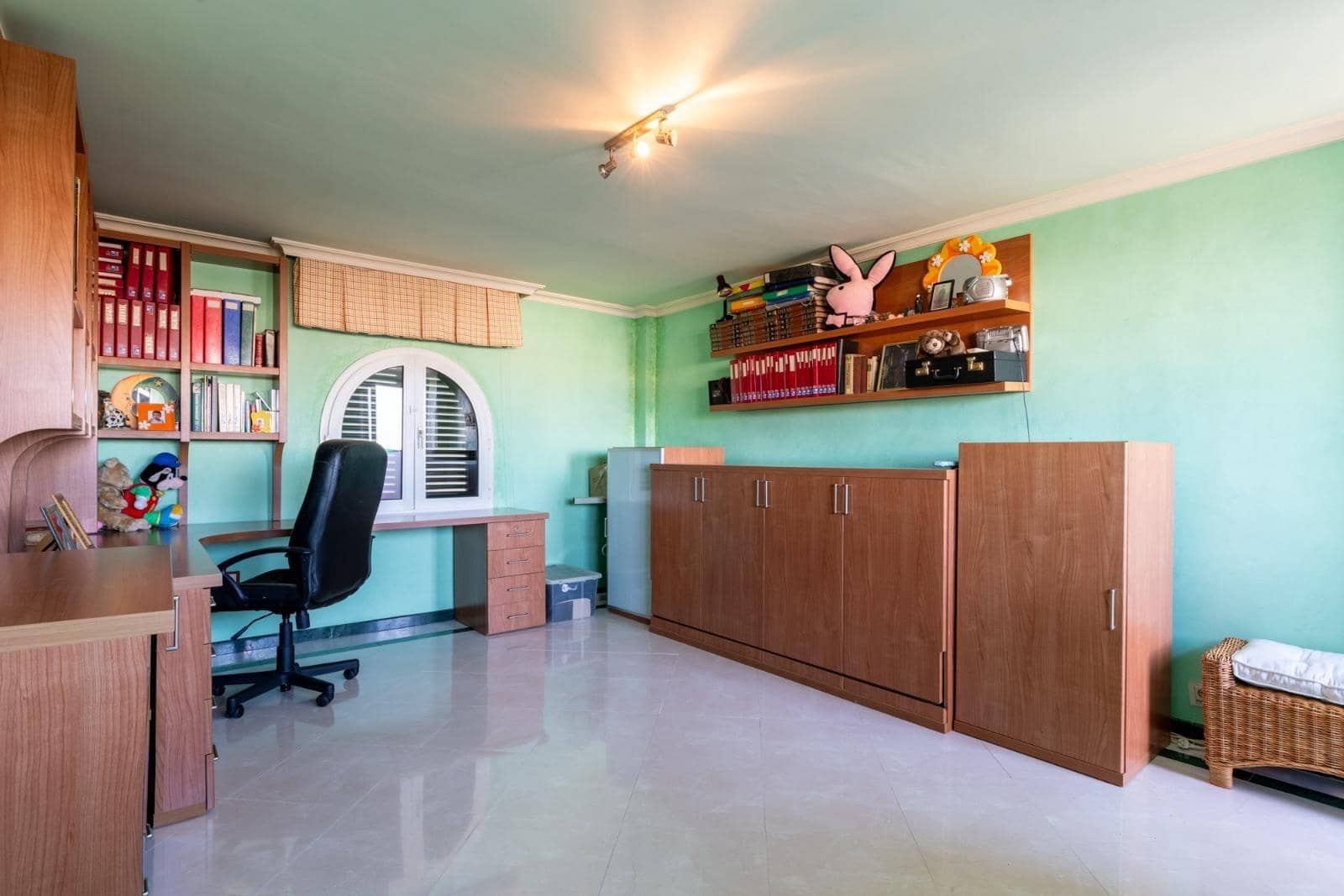 4 sovrum Villa till salu i Sanlucar la Mayor med pool - 650 000 € (Ref: 9903929)