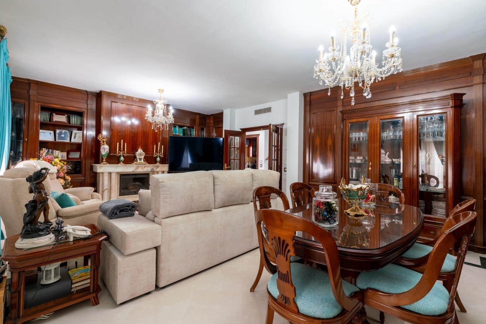 4 sovrum Villa till salu i Sanlucar la Mayor med pool - 650 000 € (Ref: 9903929)