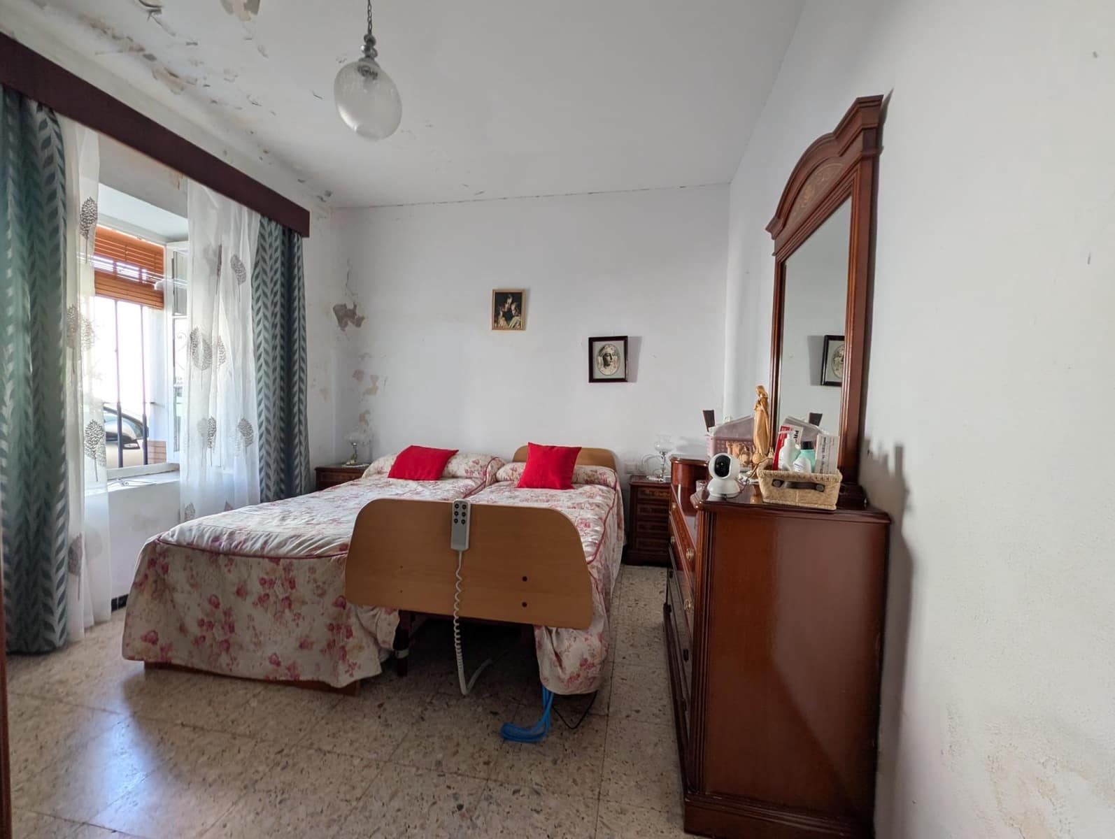 3 soveværelse Rækkehus til salg i Sanlucar la Mayor - € 150.000 (Ref: 9915822)