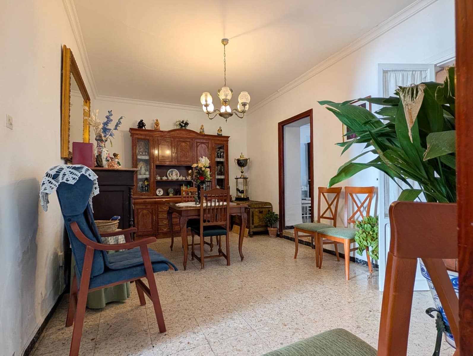 3 soveværelse Rækkehus til salg i Sanlucar la Mayor - € 150.000 (Ref: 9915822)