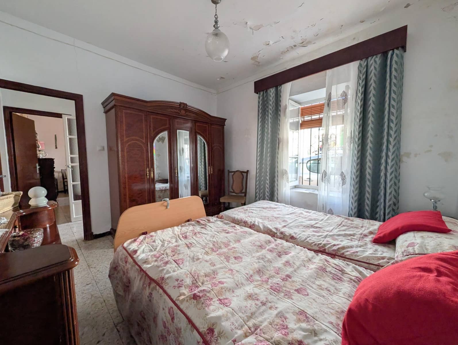 3 soveværelse Rækkehus til salg i Sanlucar la Mayor - € 150.000 (Ref: 9915822)