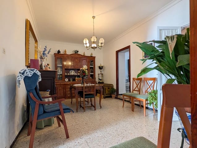 3 soveværelse Rækkehus til salg i Sanlúcar la Mayor - € 150.000 (Ref: 9915822)