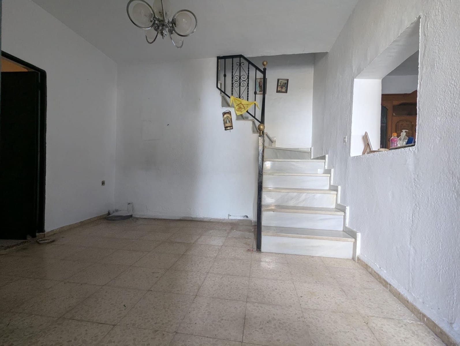 3 soveværelse Rækkehus til salg i Sanlucar la Mayor - € 109.900 (Ref: 9920419)