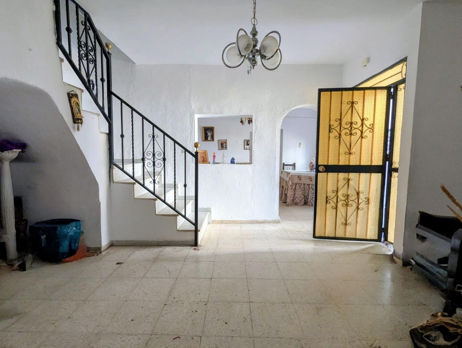 3 soveværelse Rækkehus til salg i Sanlucar la Mayor - € 109.900 (Ref: 9920419)
