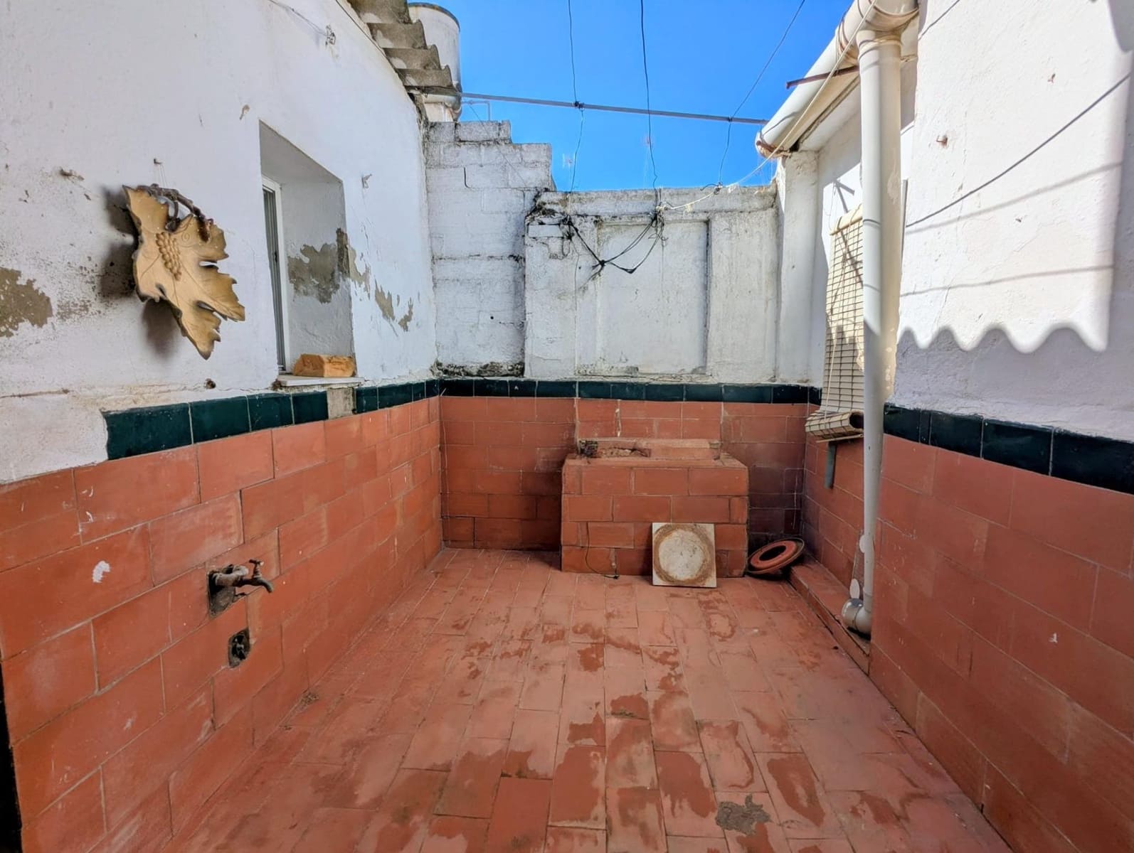3 soveværelse Rækkehus til salg i Sanlucar la Mayor - € 109.900 (Ref: 9920419)