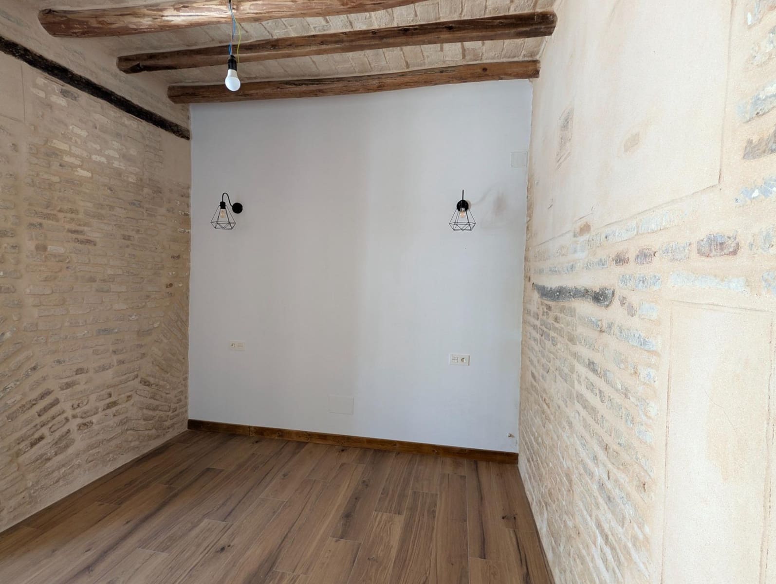 3 soveværelse Rækkehus til salg i Sanlucar la Mayor med garage - € 260.000 (Ref: 9922298)