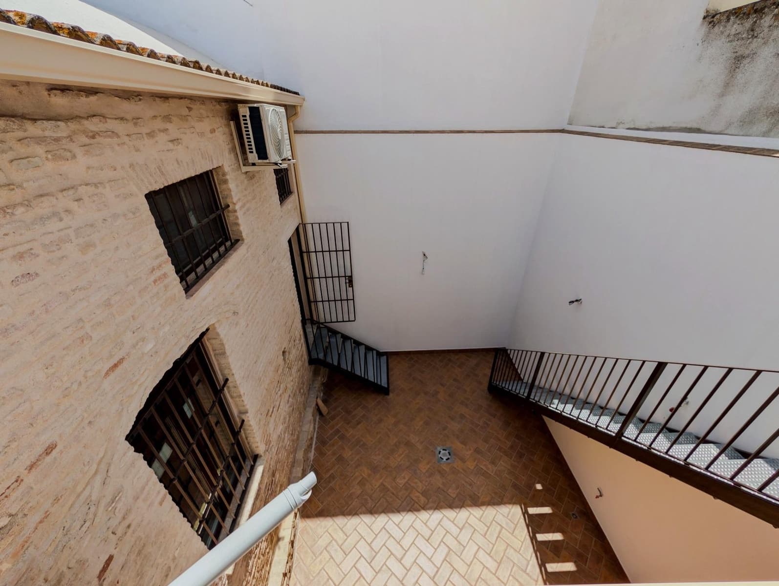 3 soveværelse Rækkehus til salg i Sanlucar la Mayor med garage - € 260.000 (Ref: 9922298)