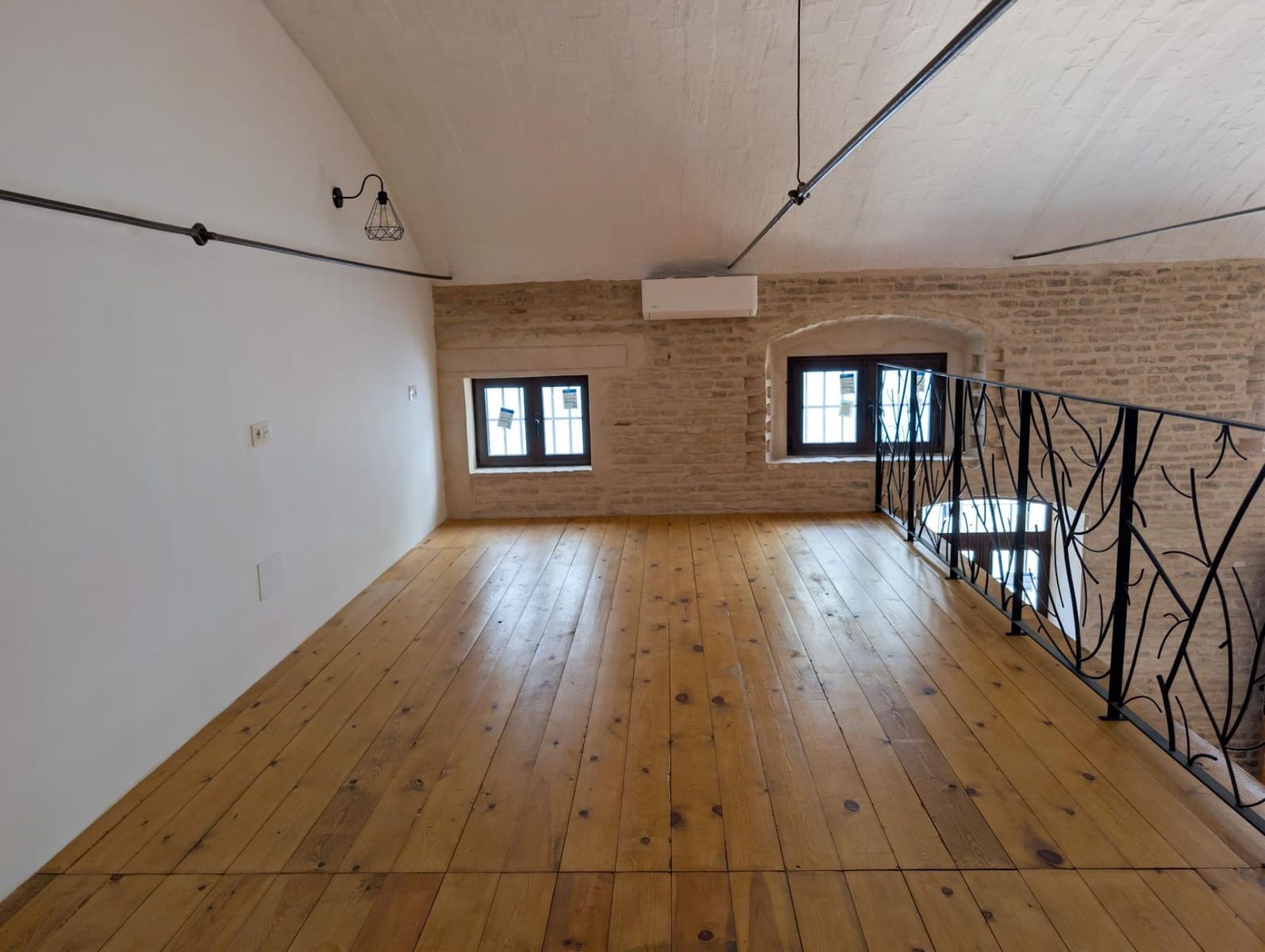 3 soveværelse Rækkehus til salg i Sanlucar la Mayor med garage - € 260.000 (Ref: 9922298)