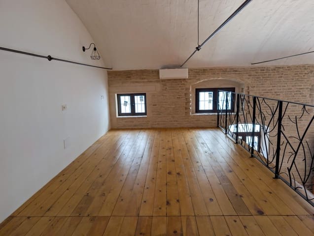 3 soveværelse Rækkehus til salg i Sanlúcar la Mayor med garage - € 260.000 (Ref: 9922298)