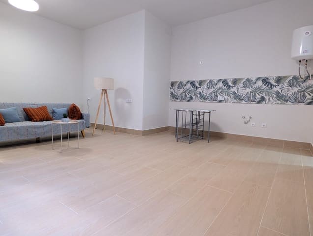 Appartement à vendre à Sanlúcar la Mayor - 65 000 € (Ref: 9929367)