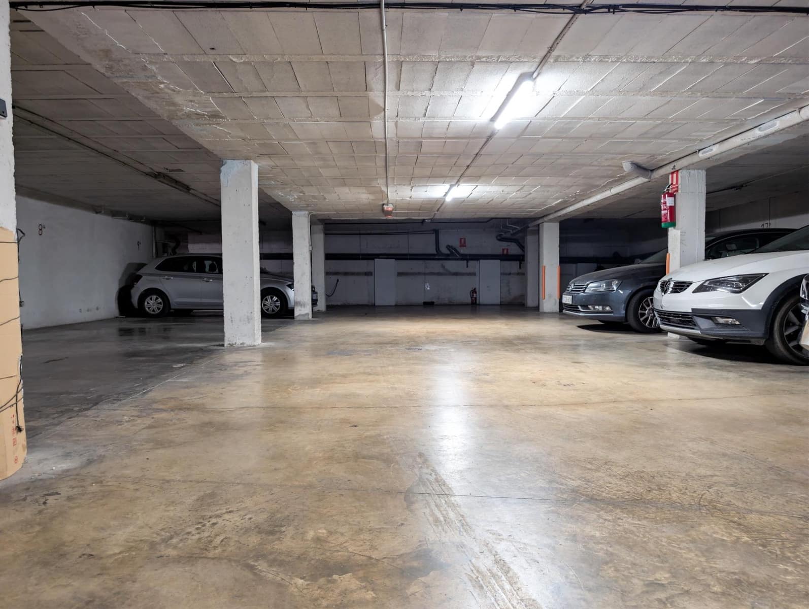Garage for sale in Sanlucar la Mayor - € 6,900 (Ref: 9934196)