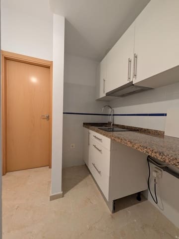 Yksiö vuokrattavana paikassa Sanlúcar la Mayor - 550 € (Ref: 9952612)