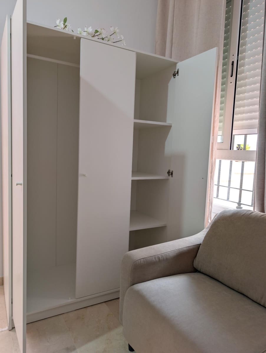Studio te huur in Sanlucar la Mayor - € 550 (Ref: 9952612)
