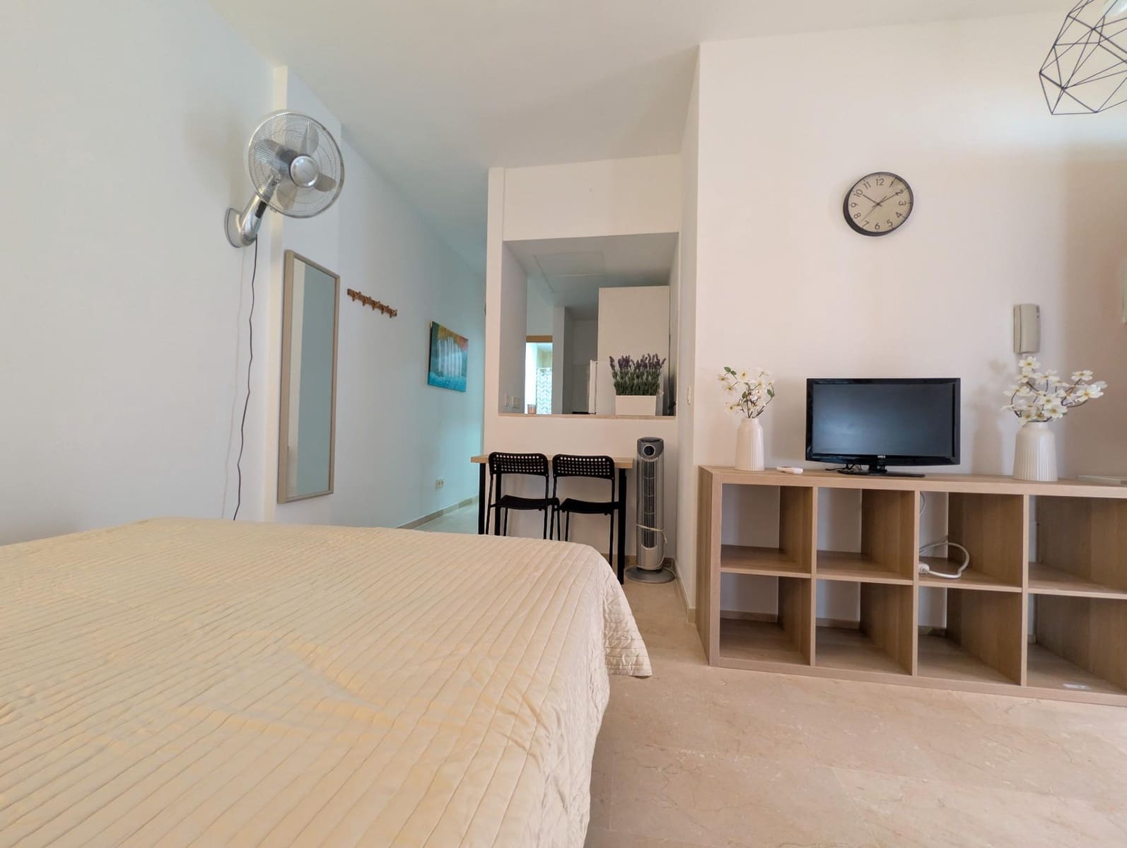 Studio te huur in Sanlucar la Mayor - € 550 (Ref: 9952612)
