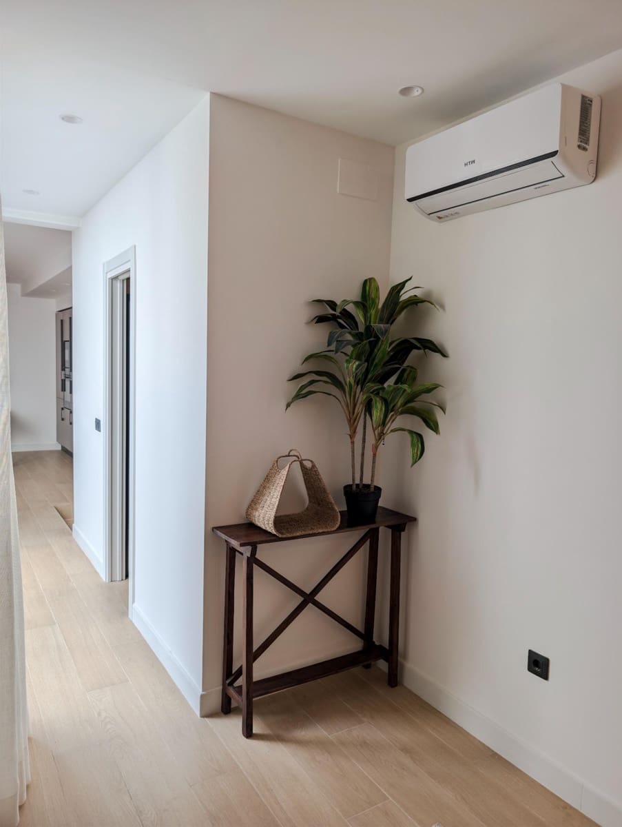 2 soverom Leilighet til leie i Sanlucar la Mayor - € 850 (Ref: 9959778)