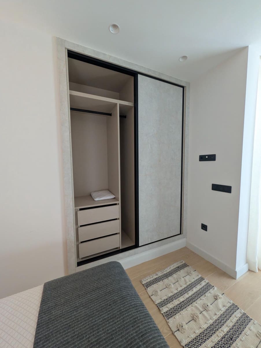 2 soverom Leilighet til leie i Sanlucar la Mayor - € 850 (Ref: 9959778)