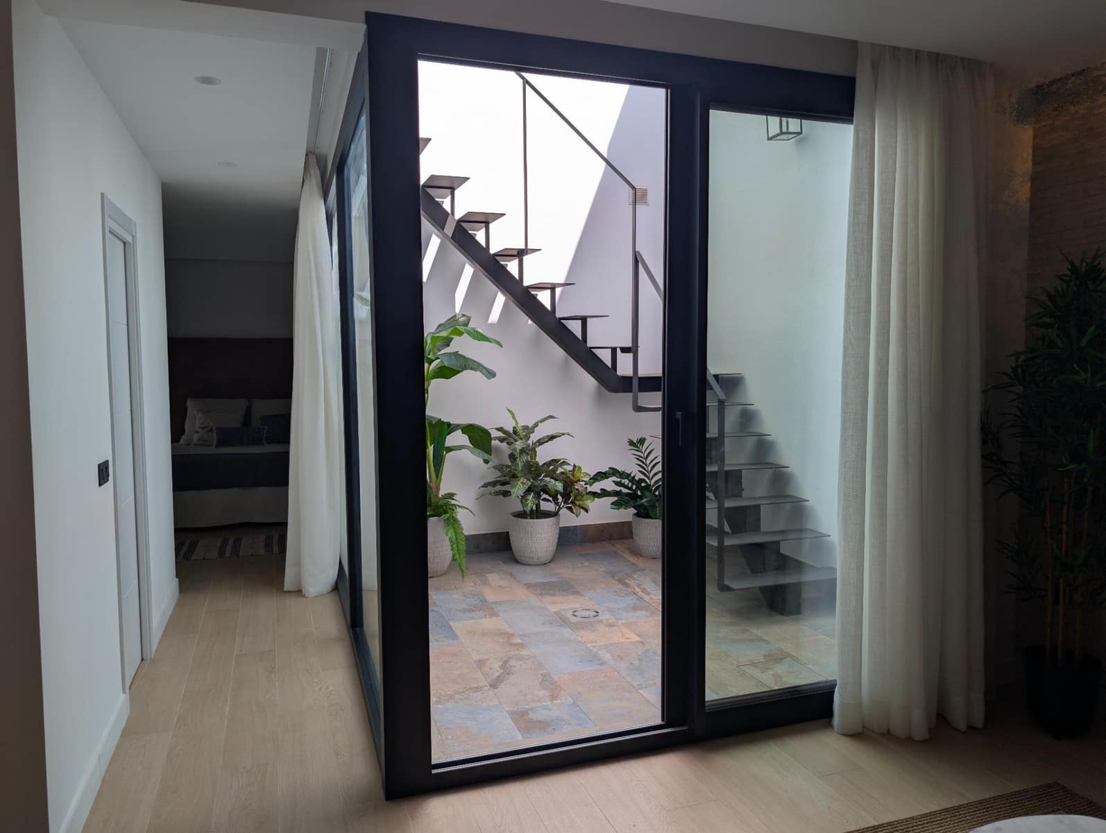 2 soverom Leilighet til leie i Sanlucar la Mayor - € 850 (Ref: 9959778)