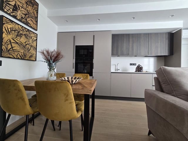 2 bedroom Flat for rent in Sanlúcar la Mayor - € 850 (Ref: 9959778)