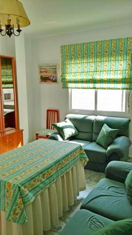 Appartement de 1 chambre à louer à Sanlúcar la Mayor - 580 € (Ref: 9970590)