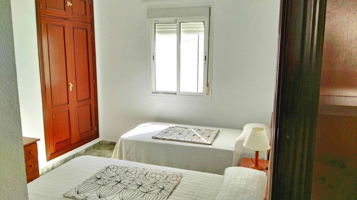 Piso de 1 habitación en Sanlúcar la Mayor en alquiler - 580 € (Ref: 9970590)