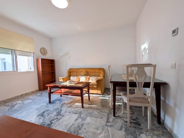 1 bedroom Flat for rent in Sanlúcar la Mayor - € 600 (Ref: 9970590)