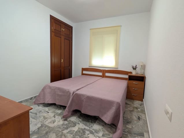 1 bedroom Flat for rent in Sanlúcar la Mayor - € 600 (Ref: 9970590)