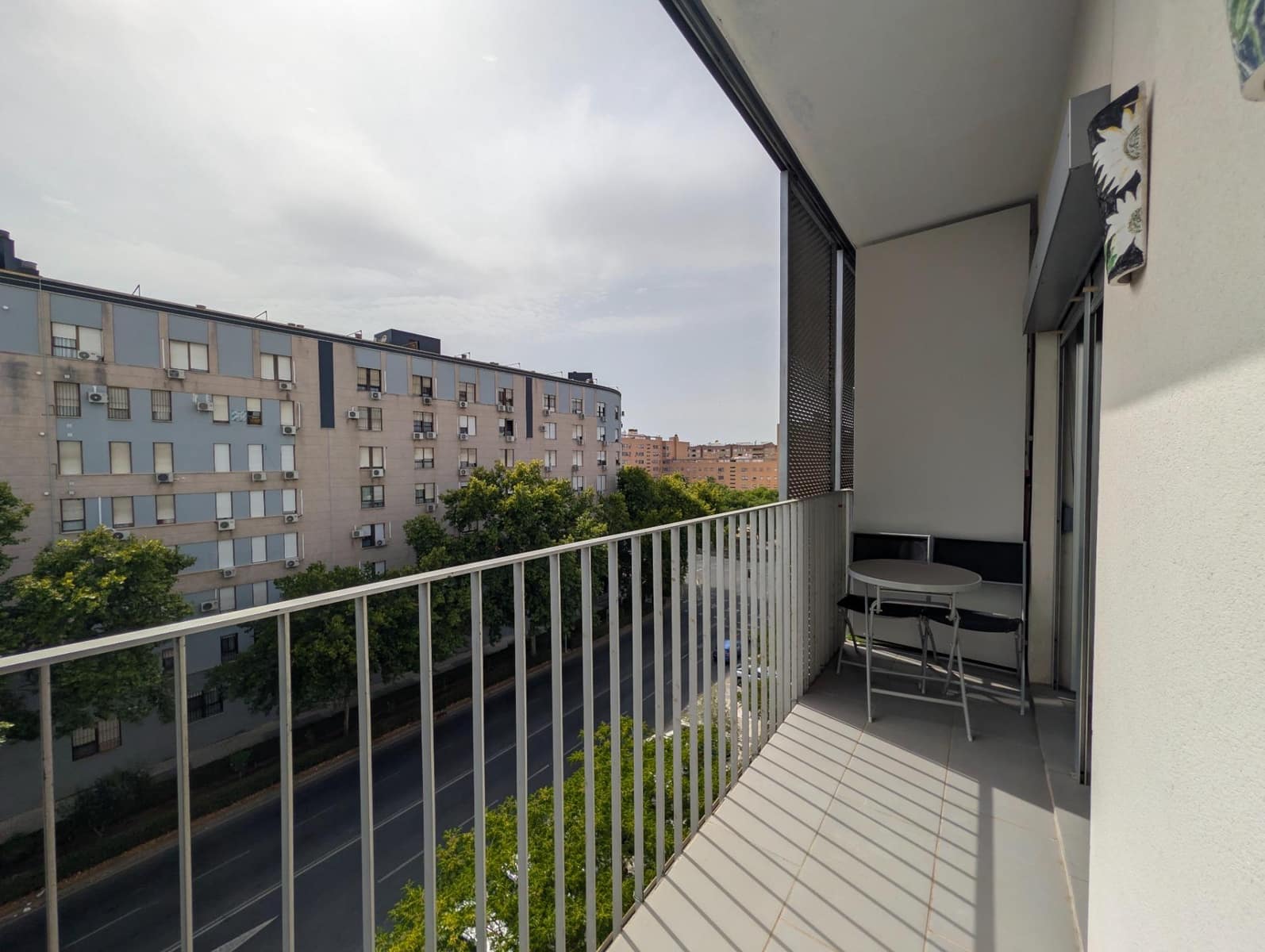 2 soverom Leilighet til leie i Sevilla by med garasje - € 850 (Ref: 9975408)
