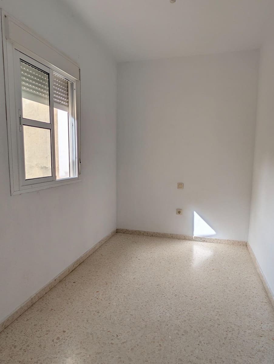 3 soveværelse Semi-Rækkehus til salg i Sanlucar la Mayor - € 199.900 (Ref: 9977311)