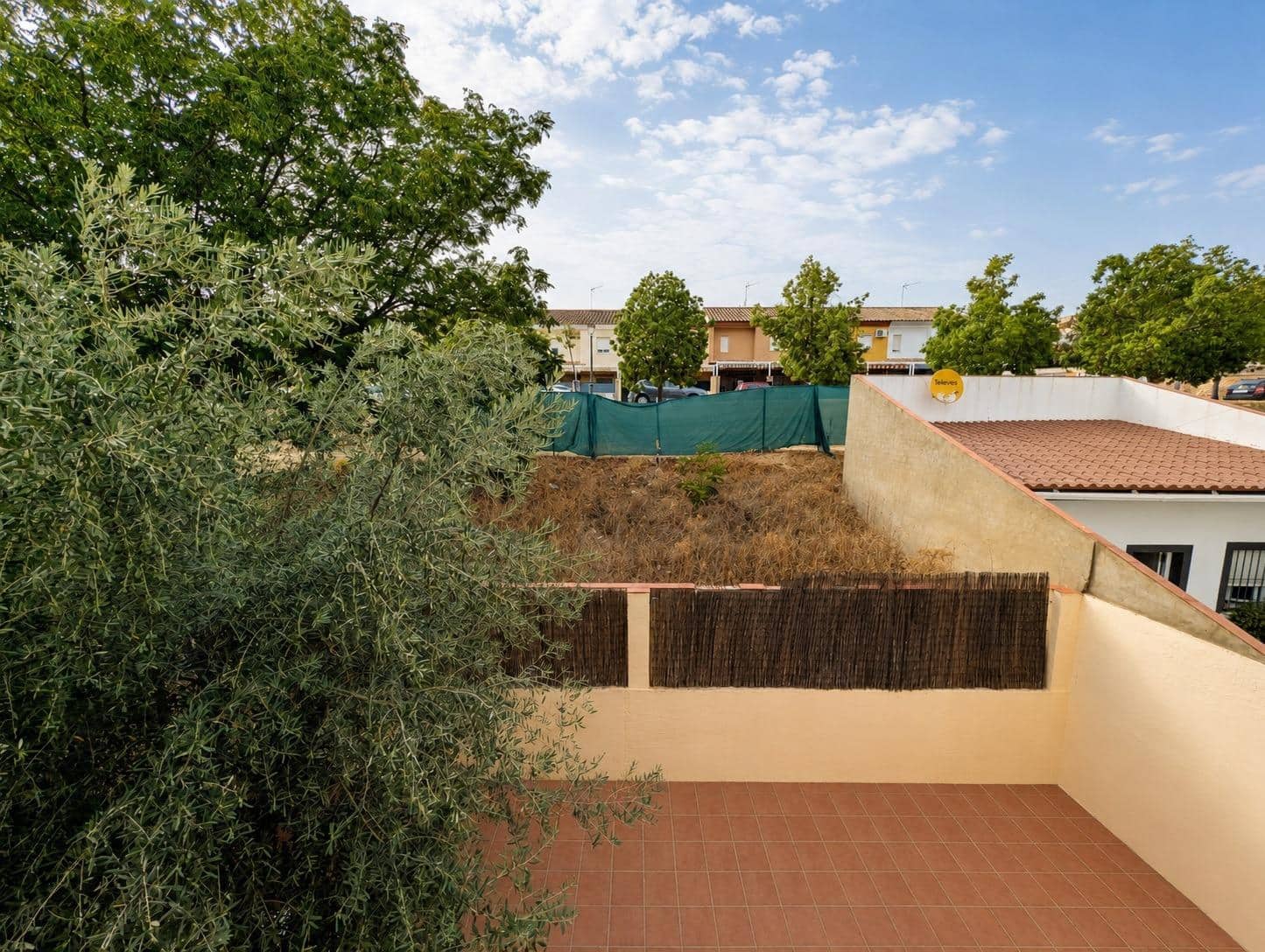 3 soveværelse Semi-Rækkehus til salg i Sanlucar la Mayor - € 199.900 (Ref: 9977311)