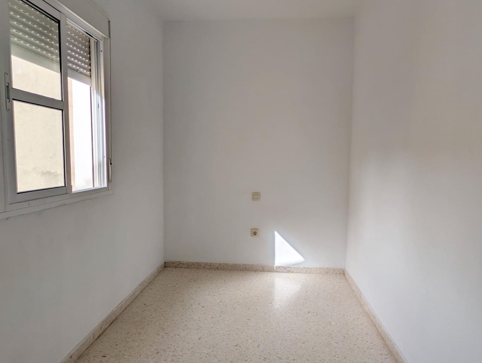 3 soveværelse Semi-Rækkehus til salg i Sanlucar la Mayor - € 199.900 (Ref: 9977311)