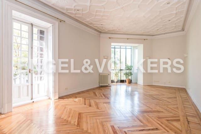 3 soveværelse Lejlighed til leje i Almagro, Madrid by - € 7.500 (Ref: 9080960)