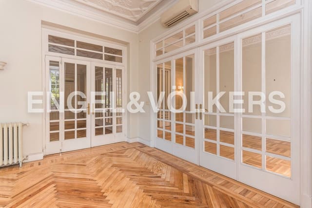 3 soveværelse Lejlighed til leje i Almagro, Madrid by - € 7.500 (Ref: 9080960)