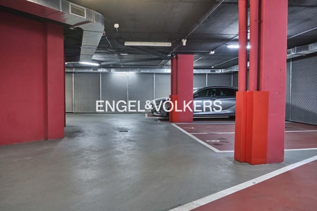 Piso en El Viso, Madrid ciudad en alquiler con garaje - 220 € (Ref: 9093383)