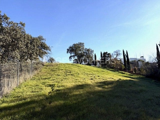 Byggetomt til salgs i Villanueva de la Cañada - € 870 000 (Ref: 9093394)