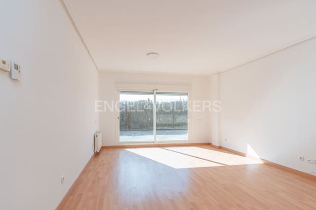 3 bedroom Apartment for rent in El Plantío, Madrid city with pool garage - € 2,300 (Ref: 9093423)