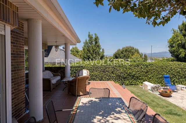 6 soveværelse Villa til salg i Las Rozas de Madrid med swimmingpool - € 1.350.000 (Ref: 9093458)