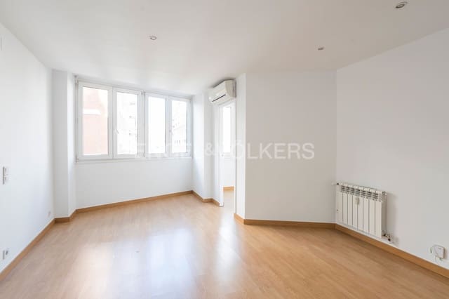 3 soveværelse Lejlighed til leje i Almagro, Madrid by med swimmingpool garage - € 2.650 (Ref: 9093462)