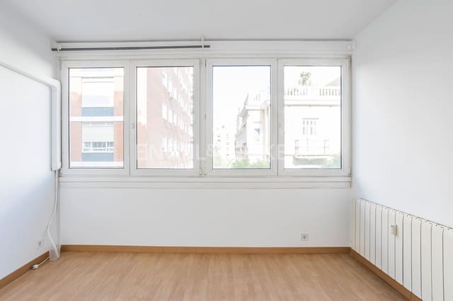 3 soveværelse Lejlighed til leje i Almagro, Madrid by med swimmingpool garage - € 2.650 (Ref: 9093462)